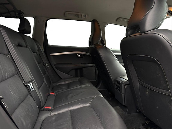 Volvo XC70 15 of 30