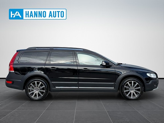 Volvo XC70 6 of 30