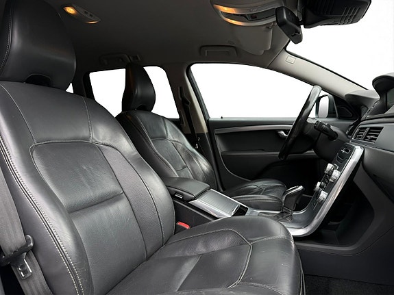 Volvo XC70 13 of 30