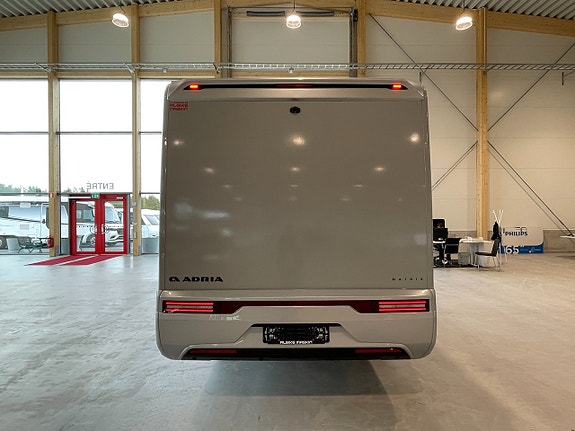 Adria Matrix 670 SL 60Y /B-körkort/Taksäng/Automat/5 bältad/EL-Patron 3 of 22