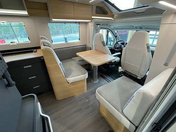 Adria Matrix 670 SL 60Y /B-körkort/Taksäng/Automat/5 bältad/EL-Patron 4 of 22