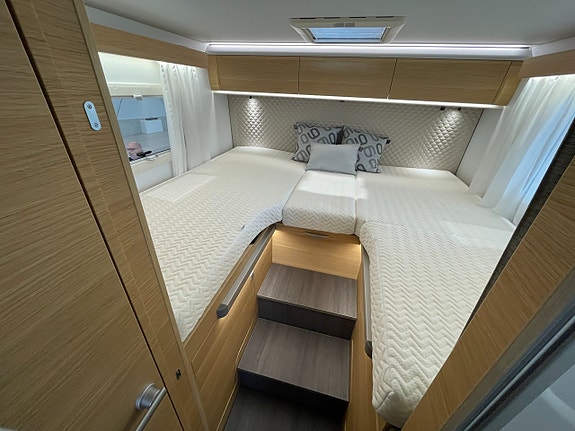 Adria Matrix 670 SL 60Y /B-körkort/Taksäng/Automat/5 bältad/EL-Patron 14 of 22