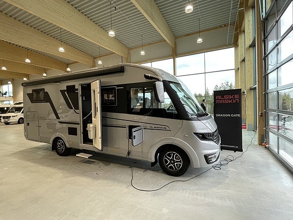 Adria Sonic Supreme 700 DC / ALDE / AC bodel / Solcell / Taksäng / Automat 180hk