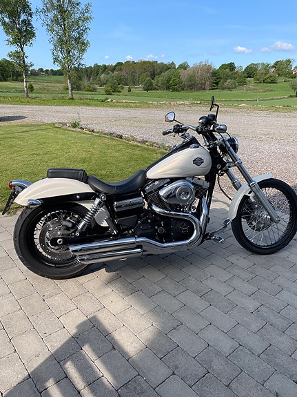 Harley-Davidson Wide Glide 2 of 2