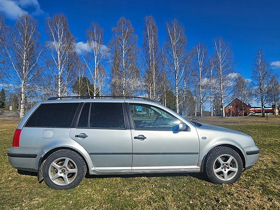 Volkswagen Golf I 2 of 5