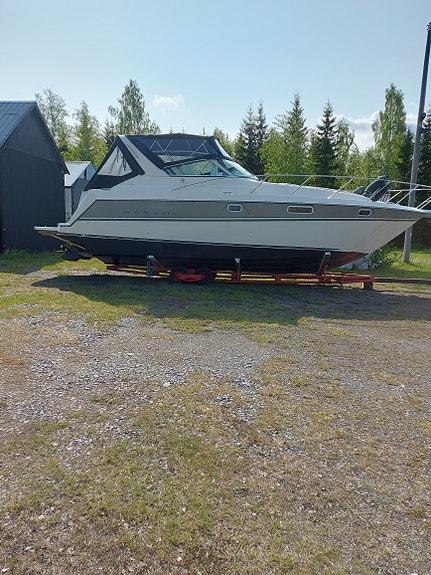 Maxum 3200 SCR 2 of 15