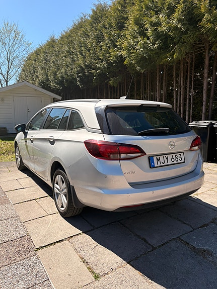 Opel Astra 4 of 5