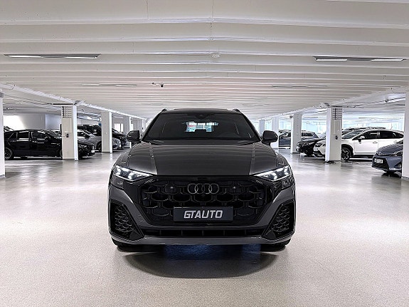 Audi Q8 2 of 5