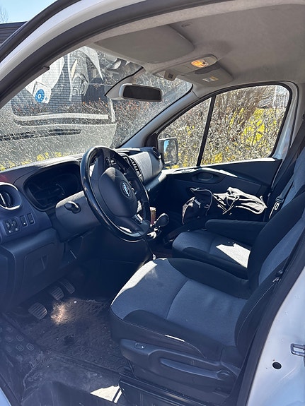 Opel Vivaro 4 of 5