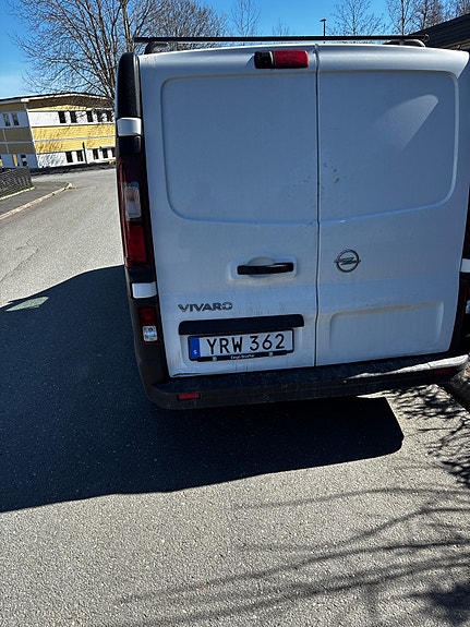 Opel Vivaro 2 of 5