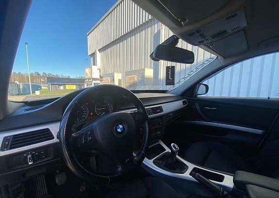 BMW 318d 5 of 5