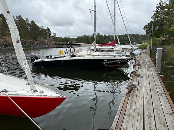 Wellcraft Scarab 32 Sport  275 hk Mercury Verado 3 of 5