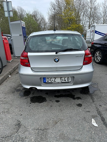 BMW 118d 4 of 5