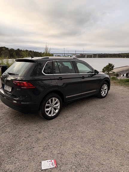 Volkswagen Tiguan 5 of 9
