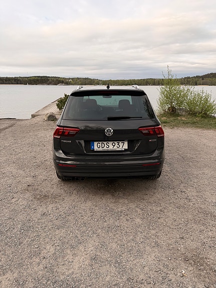 Volkswagen Tiguan 4 of 9