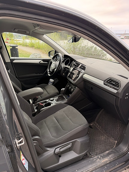 Volkswagen Tiguan 7 of 9