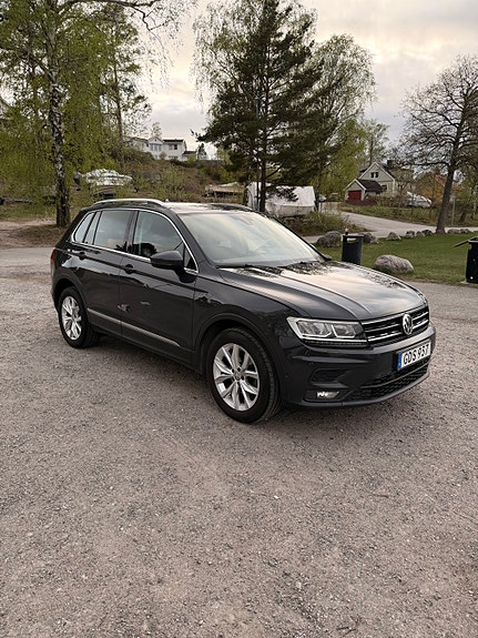 Volkswagen Tiguan 2 of 9