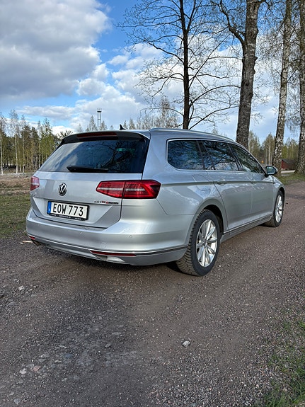 Volkswagen Passat 3 of 5