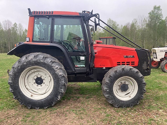 Valtra 6350 Hitech med Turbinkoppling och Twintrac 7 of 12
