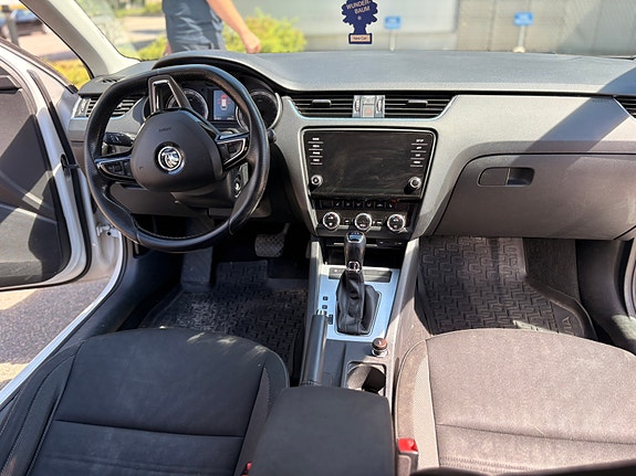 Skoda Octavia 6 of 13