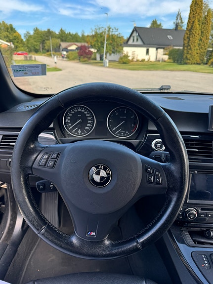 BMW 330d 5 of 12