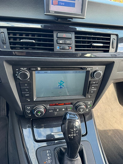 BMW 330d 7 of 12