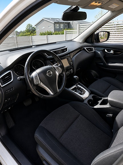 Nissan Qashqai 2 of 4