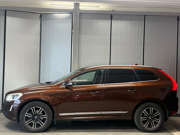 Volvo XC60 3 of 5