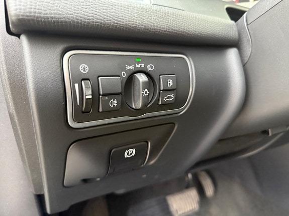 Volvo XC60 15 of 19