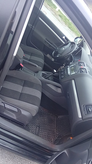 Volkswagen Golf V 3 of 6