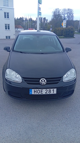 Volkswagen Golf V 6 of 6