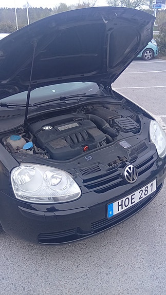 Volkswagen Golf V 4 of 6
