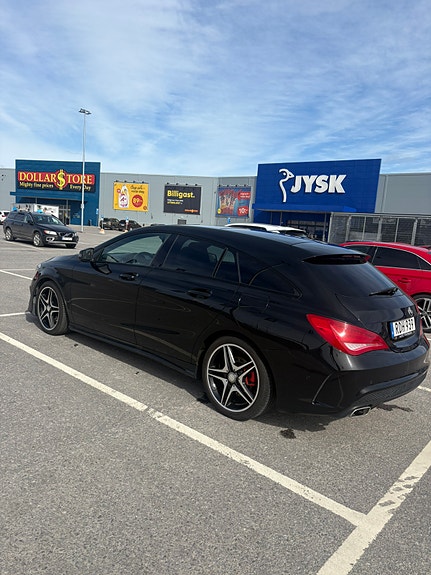 Mercedes-Benz CLA220 d 3 of 5