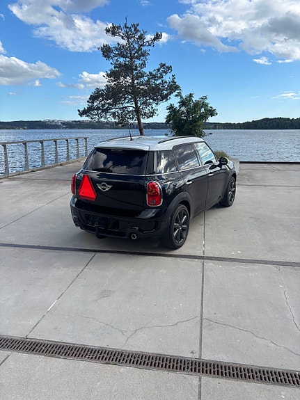 MINI Countryman S 2 of 5