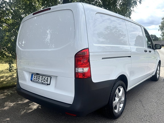 Mercedes-Benz eVito Tourer 3 of 20