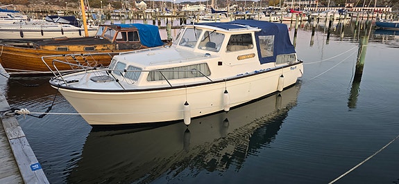 Winga 30 “Amanda” – Mycket uppgraderad kabinbåt med stor potential 4 of 5