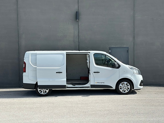 Renault Trafic 8 of 15