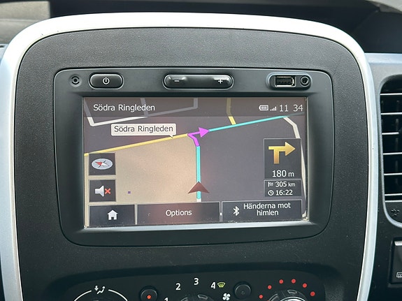 Renault Trafic 15 of 15