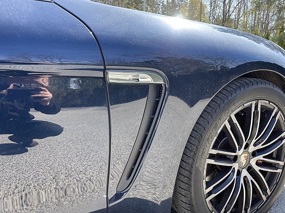 Porsche Panamera 4 11 of 26