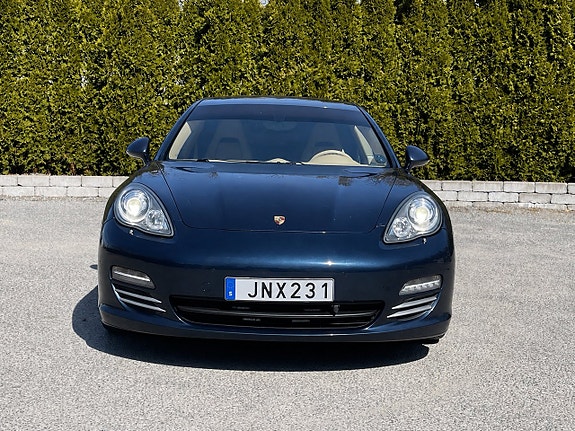 Porsche Panamera 4 7 of 26