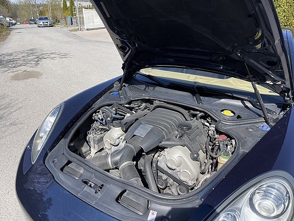 Porsche Panamera 4 26 of 26