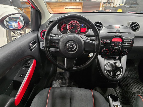 Mazda 2 13 of 22