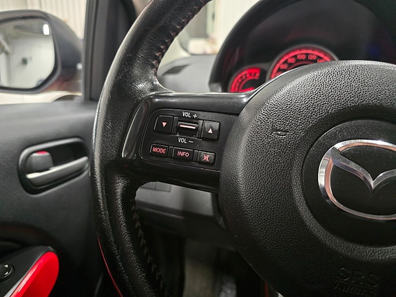 Mazda 2 15 of 22