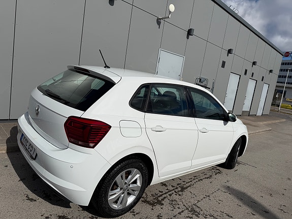 Volkswagen Polo 5 of 5