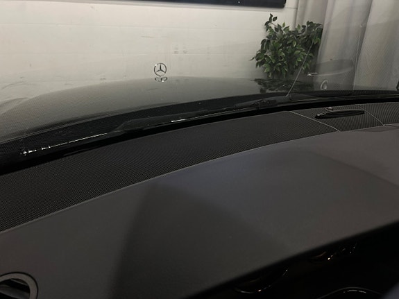 Mercedes-Benz E300 24 of 29