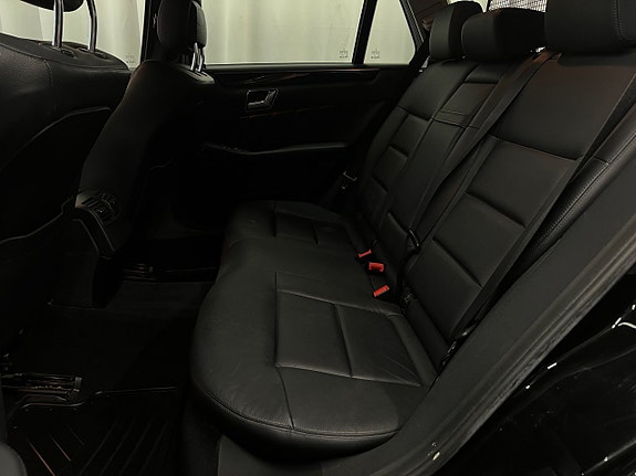 Mercedes-Benz E300 9 of 29