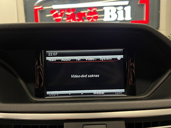 Mercedes-Benz E300 15 of 29