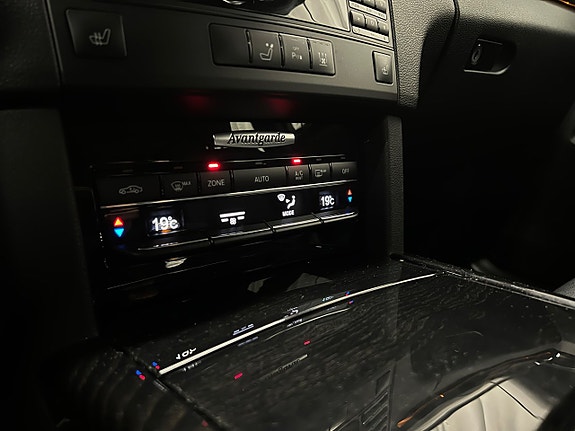 Mercedes-Benz E300 17 of 29