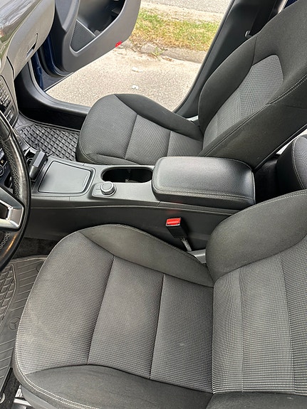 Mercedes-Benz B180 7 of 9