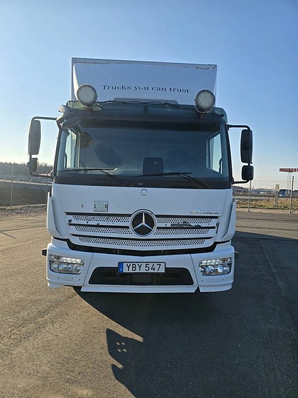 Mercedes Atego 1523 4x2 skåpbil 2 of 12
